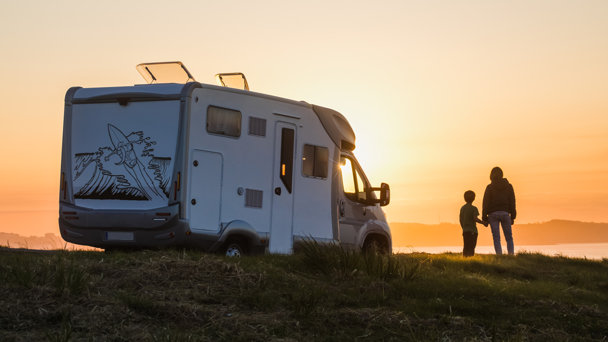 Planning to Live on Wheels? Here Is Everything You Need to Know - Nerdynaut